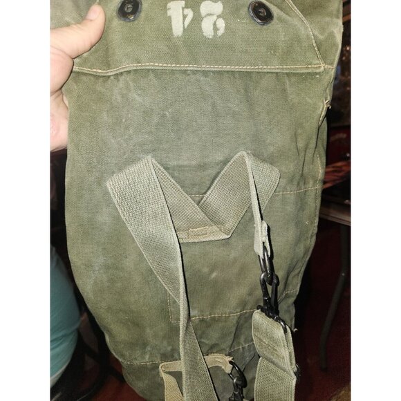 Original & Rare WW2 U.S. Army Snout Invasion Gas Mask Canvas Carrier w/Straps - Picture 6 of 8